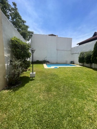 Chalet en  venta