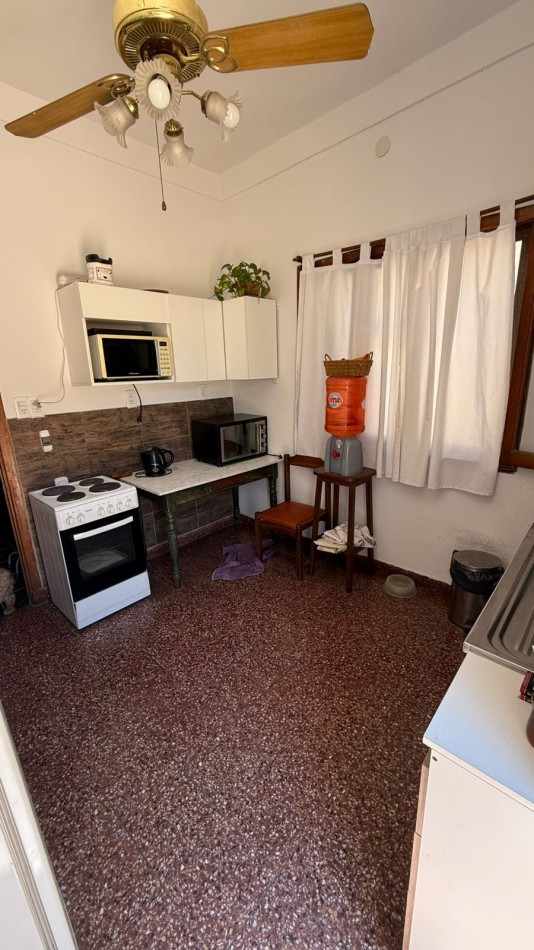 Casa en planta baja y departamento en primer piso.